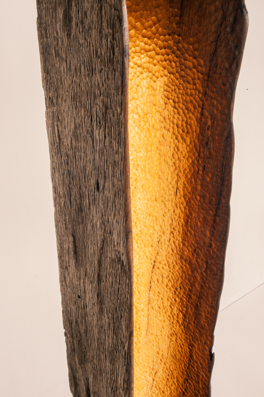 HAYRACK PILLAR OAK LIGHT